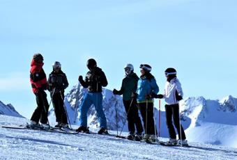 Group ski course for adults